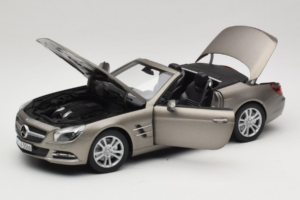 Mercedes SL500 R231 Dark Grey Matt Norev 1:18 183590 Kov – obrázok 2 z 9