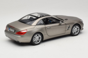 Mercedes SL500 R231 Dark Grey Matt Norev 1:18 183590 Kov – obrázok 4 z 9