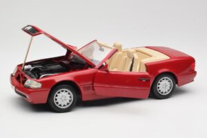 Mercedes SL500 R129 Červený Revell 1:18 08927 Kov – obrázok 2 z 8