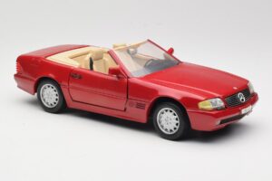 Mercedes SL500 R129 Červený Revell 1:18 08927 Kov – obrázok 6 z 8