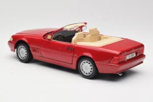 Mercedes SL500 R129 Červený Revell 1:18 08927 Kov – obrázok 7 z 8