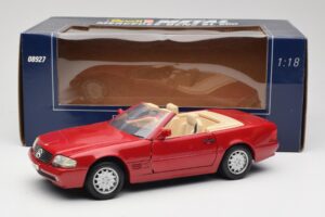 Mercedes SL500 R129 Červený Revell 1:18 08927 Kov – obrázok 8 z 8