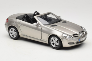 Mercedes SLK R171 Svetlý Bronz Metalíza Maisto 1:18 31674-R1 Kov – obrázok 6 z 8