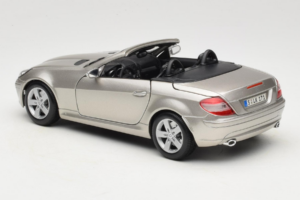 Mercedes SLK R171 Svetlý Bronz Metalíza Maisto 1:18 31674-R1 Kov – obrázok 7 z 8