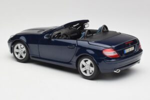 Mercedes SLK R171 Modrý Maisto 1:18 B66962190 Kov – obrázok 7 z 8