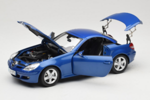 Mercedes SLK R171 Blue Metallic Minichamps 1:18 100033131 Kov – obrázok 2 z 11