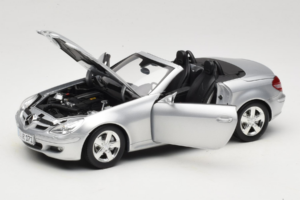 Mercedes SLK R171 Strieborný Minichamps 1:18 B66962318 Kov – obrázok 2 z 9