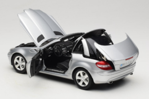 Mercedes SLK R171 Strieborný Minichamps 1:18 B66962318 Kov – obrázok 6 z 9