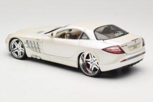 Mercedes SLR McLaren C199 Biely Maisto 1:18 31068 Kov – obrázok 7 z 8
