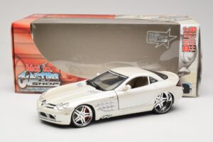 Mercedes SLR McLaren C199 Biely Maisto 1:18 31068 Kov – obrázok 8 z 8