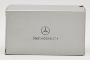 Mercedes SLR McLaren Crystal Silver Minichamps 1:43 B66961974 Kov – obrázok 4 z 4