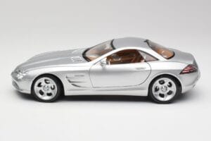 Mercedes SLR Vision Liquid Strieborný Maisto 1:18 B66962101 Kov – obrázok 4 z 8