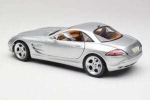 Mercedes SLR Vision Liquid Strieborný Maisto 1:18 B66962101 Kov – obrázok 7 z 8