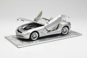 Mercedes SLR Vision Roadster Liquid Strieborný Maisto 1:18 B66963208 Kov – obrázok 2 z 8