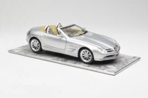 Mercedes SLR Vision Roadster Liquid Strieborný Maisto 1:18 B66963208 Kov – obrázok 6 z 8