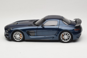 Mercedes SLS AMG Black Series Daytona Blue Metallic Minichamps 1:18 110033026 Kov – obrázok 4 z 8