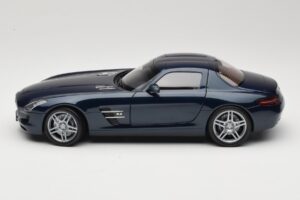 Mercedes SLS AMG C197 Blue Metallic Minichamps 1:18 100039021 Kov – obrázok 4 z 8