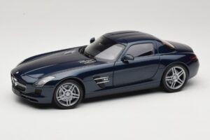 Mercedes SLS AMG C197 Blue Metallic Minichamps 1:18 100039021 Kov