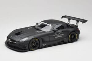 Mercedes AMG SLS C197 GT3 45 Rokov Driving Performance Minichamps 1:18 151133100 Kov
