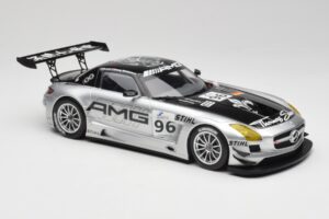 Mercedes AMG SLS C197 GT3 Team AMG China #96 M. Hakkinen / C. Cheng Zhuhai 6th 2011 Minichamps 1:18 151113196 Kov – obrázok 4 z 6