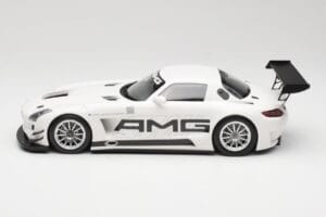 Mercedes AMG SLS C197 GT3 Street Biely Minichamps 1:18 151123107 Kov – obrázok 3 z 6