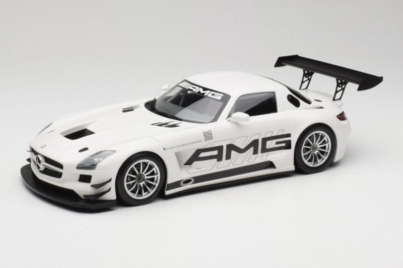 Mercedes AMG SLS C197 GT3 Street Biely Minichamps 1:18 151123107 Kov