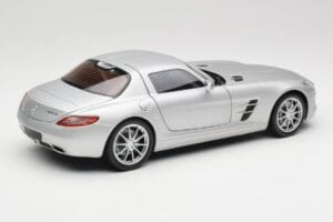 Mercedes SLS AMG C197 Iridium Strieborný Minichamps 1:18 100039026 Kov – obrázok 3 z 8