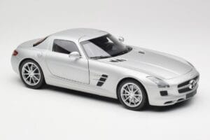 Mercedes SLS AMG C197 Iridium Strieborný Minichamps 1:18 100039026 Kov – obrázok 6 z 8