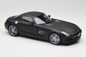 Mercedes SLS AMG C197 Matte Black Minichamps 1:18 100039027 Kov – obrázok 6 z 8