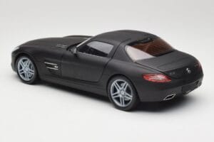 Mercedes SLS AMG C197 Matte Black Minichamps 1:18 100039027 Kov – obrázok 7 z 8