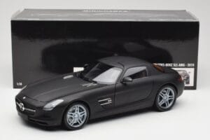 Mercedes SLS AMG C197 Matte Black Minichamps 1:18 100039027 Kov – obrázok 8 z 8