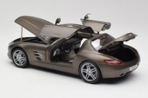 Mercedes SLS AMG C197 Monza Šedý Minichamps 1:18 B66960044 Kov – obrázok 5 z 8