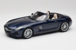 Mercedes SLS AMG R197 Roadster South Seas Modrý Minichamps 1:18 100039031 Kov