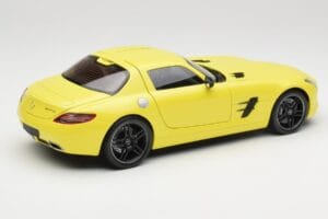 Mercedes SLS AMG C197 Žltý Minichamps 1:18 100039022 Kov – obrázok 3 z 8