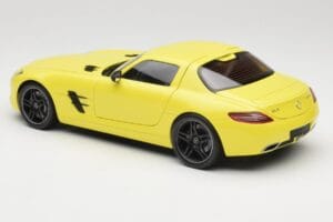 Mercedes SLS AMG C197 Žltý Minichamps 1:18 100039022 Kov – obrázok 7 z 8