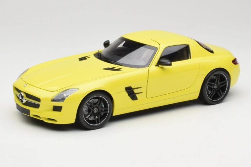 Mercedes SLS AMG C197 Žltý Minichamps 1:18 100039022 Kov