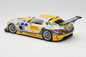 Mercedes SLS AMG GT3 #21 Rowe Racing M. Hartung / N. Heyer ADAC 24 Hours Nurburgring 2013 Minichamps 1:18 151133121 Kov – obrázok 5 z 6