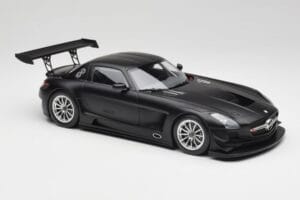 Mercedes SLS AMG GT3 C197 Street Mat Čierny Minichamps 1:18 151113101 Kov – obrázok 4 z 6