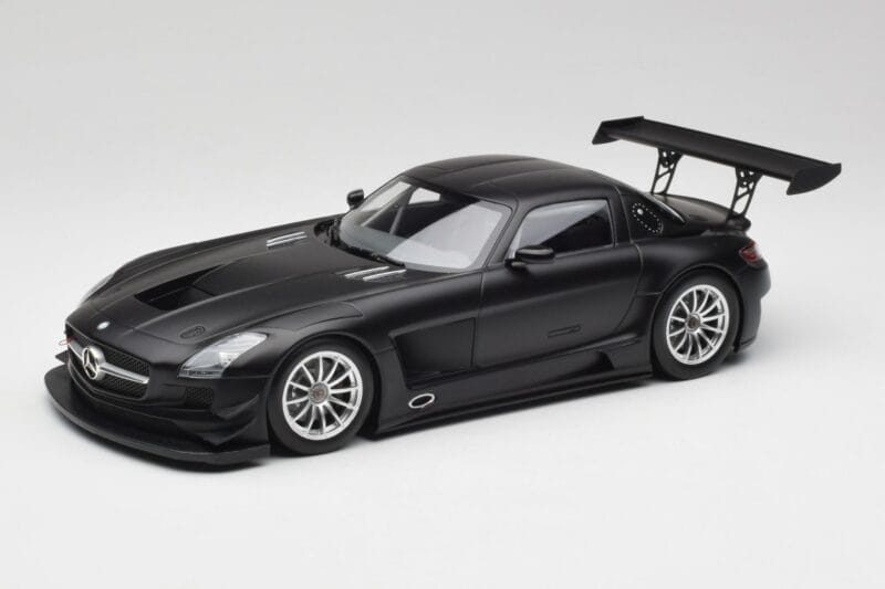 Mercedes SLS AMG GT3 C197 Street Mat Čierny Minichamps 1:18 151113101 Kov