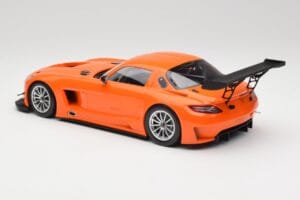 Mercedes SLS AMG GT3 C197 Street Oranžový Minichamps 1:18 151113105 Kov – obrázok 5 z 6