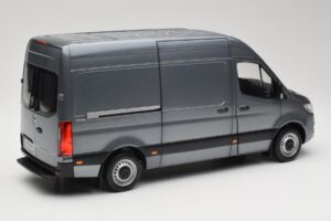 Mercedes Sprinter W907 Dodávka Selenite Grey Metallic Norev 1:18 B66004163 Kov – obrázok 3 z 8