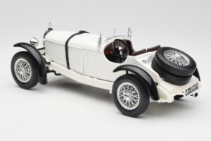 Mercedes SSKL Biely Bburago 1:18 3002 Kov – obrázok 7 z 8