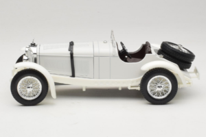 Mercedes SSKL Biely 1931 Bburago 1:18 3002-M2 Kov – obrázok 3 z 6