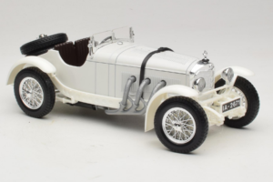 Mercedes SSKL Biely 1931 Bburago 1:18 3002-M2 Kov – obrázok 4 z 6