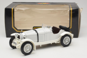 Mercedes SSKL Biely 1931 Bburago 1:18 3002-M2 Kov – obrázok 6 z 6