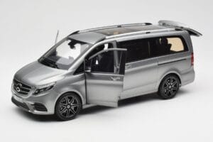 Mercedes V-Class W447 AMG Line Šedá Metalíza Norev 1:18 183488 Kov – obrázok 2 z 9