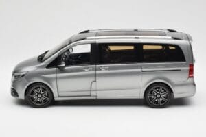 Mercedes V-Class W447 AMG Line Šedá Metalíza Norev 1:18 183488 Kov – obrázok 5 z 9