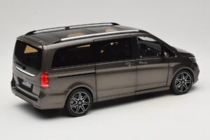 Mercedes V-Class W447 AMG Line Indium Grey Norev 1:18 183873 Kov – obrázok 3 z 8