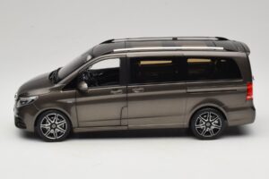 Mercedes V-Class W447 AMG Line Indium Grey Norev 1:18 183873 Kov – obrázok 4 z 8