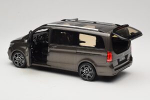 Mercedes V-Class W447 AMG Line Indium Grey Norev 1:18 183873 Kov – obrázok 5 z 8